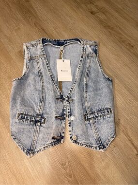 NWT ELLEVEN Acid Wash Denim Vest Oversized XS Boho Western Retro